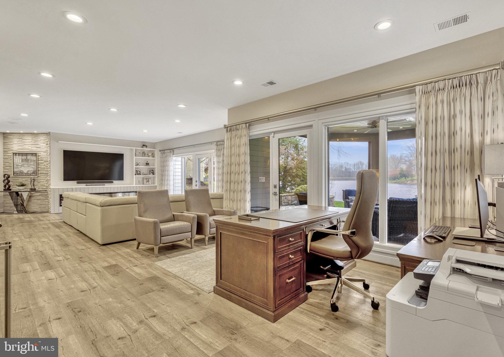 RESTON - Residential