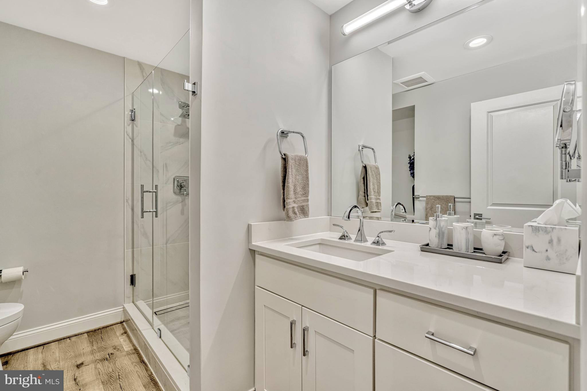 RESTON - Residential