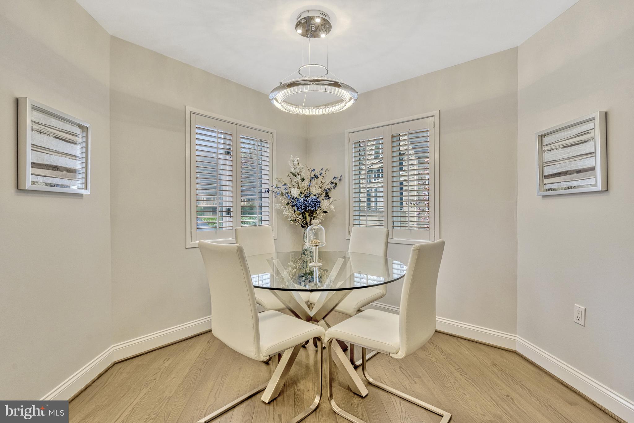 RESTON - Residential