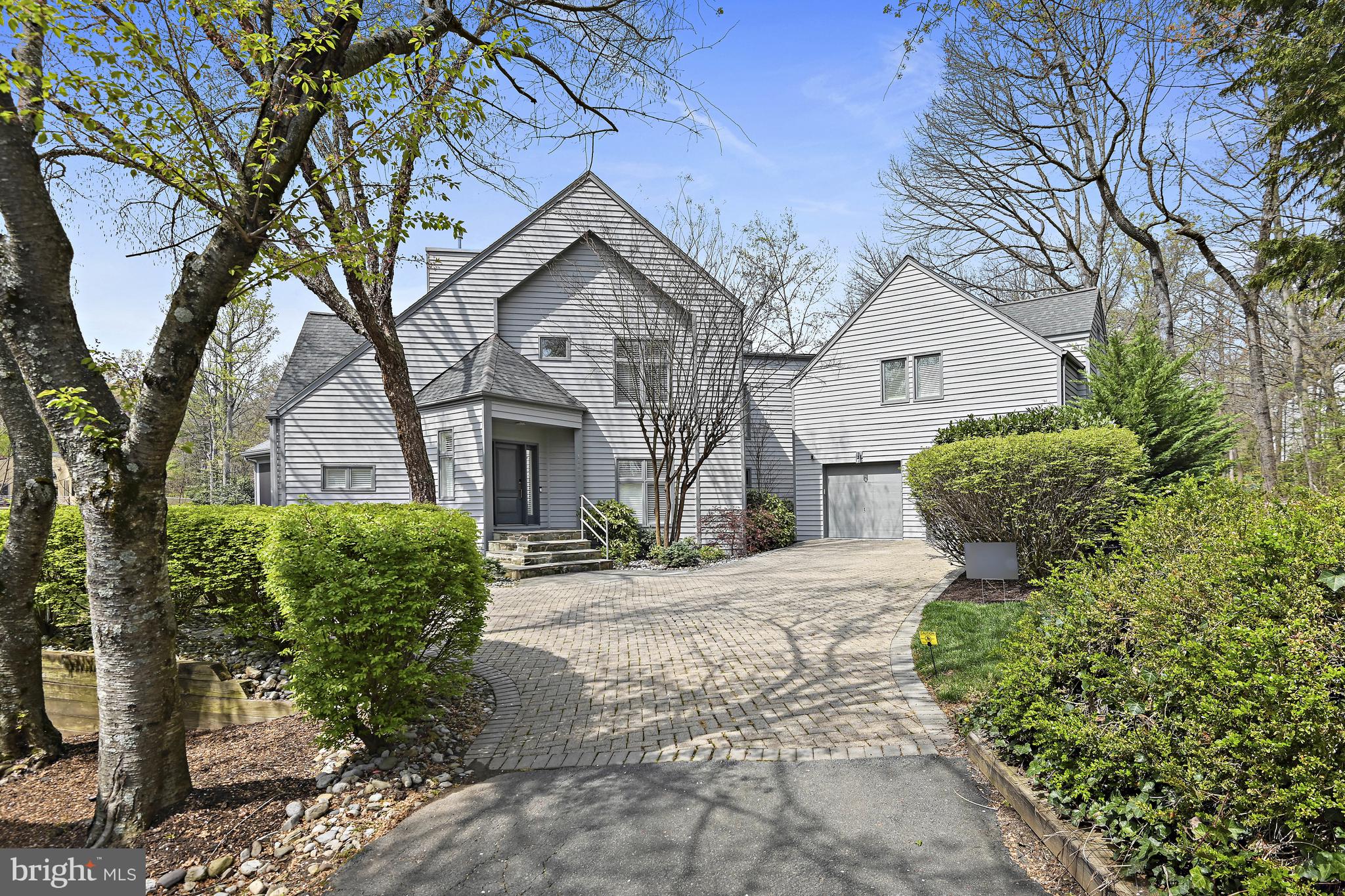 RESTON - Residential