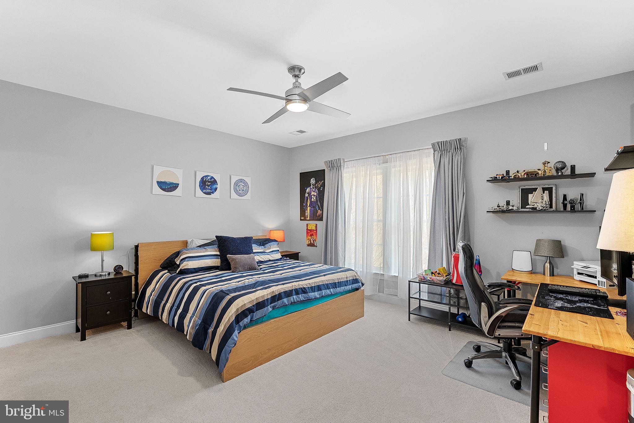 LANSDOWNE ON THE POTOMAC - Residential