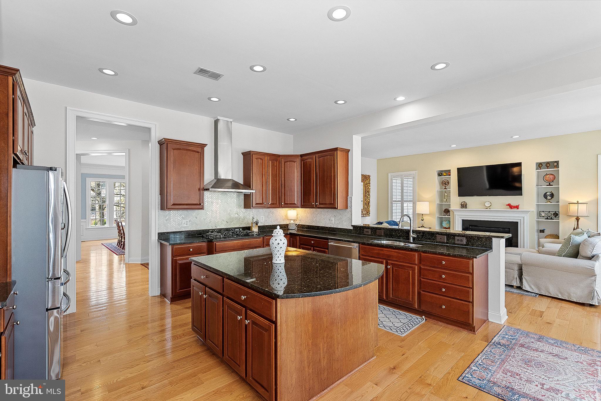 LANSDOWNE ON THE POTOMAC - Residential