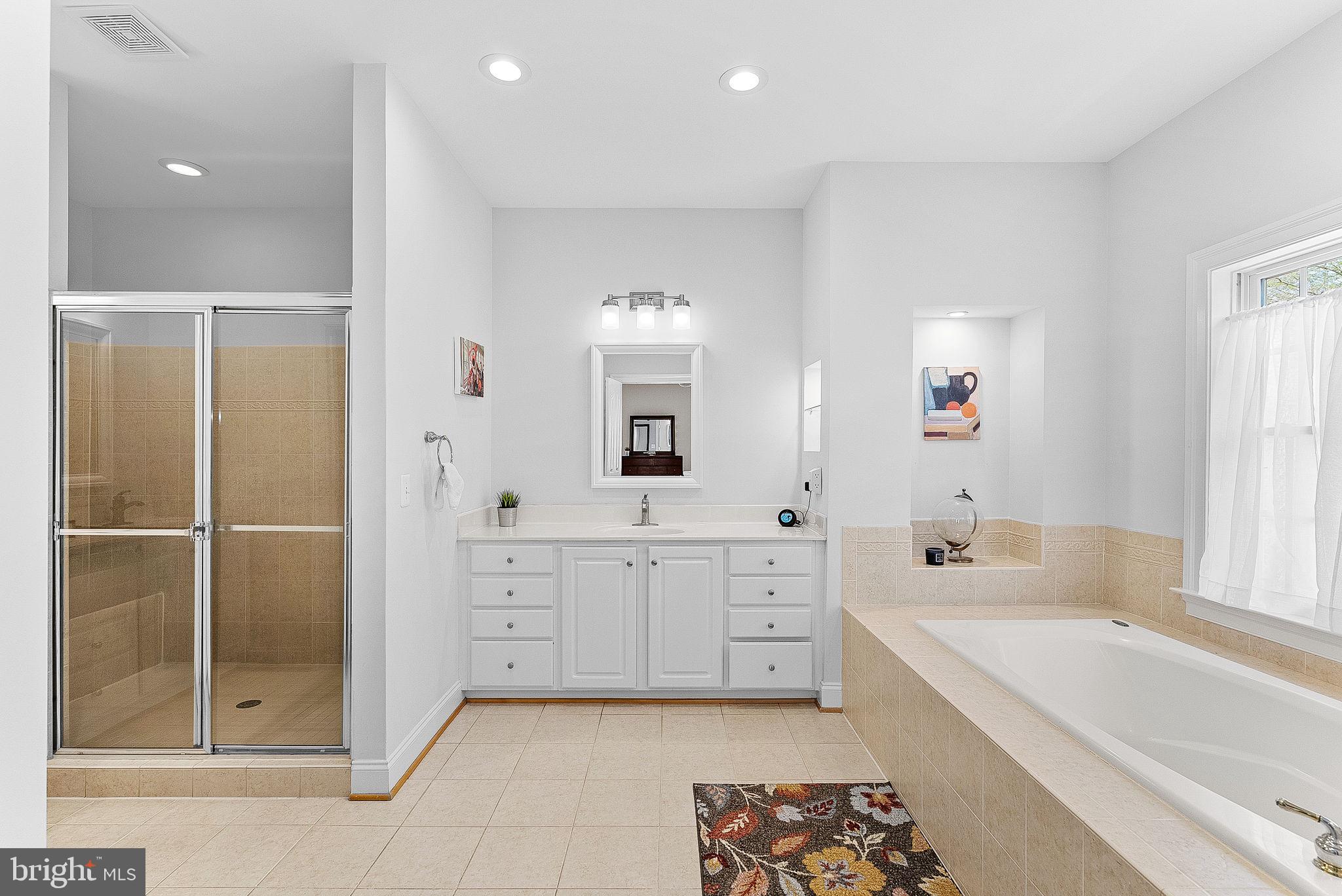 LANSDOWNE ON THE POTOMAC - Residential