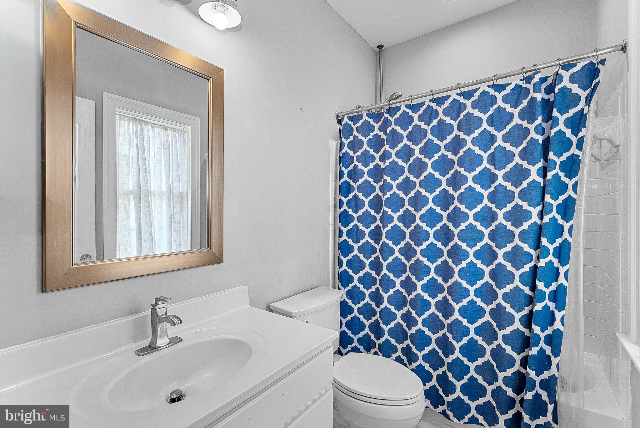 LANSDOWNE ON THE POTOMAC - Residential