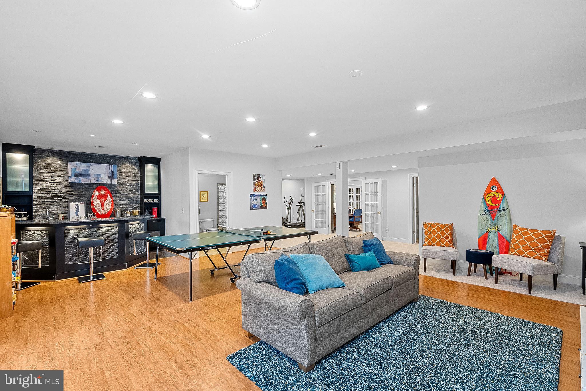 LANSDOWNE ON THE POTOMAC - Residential