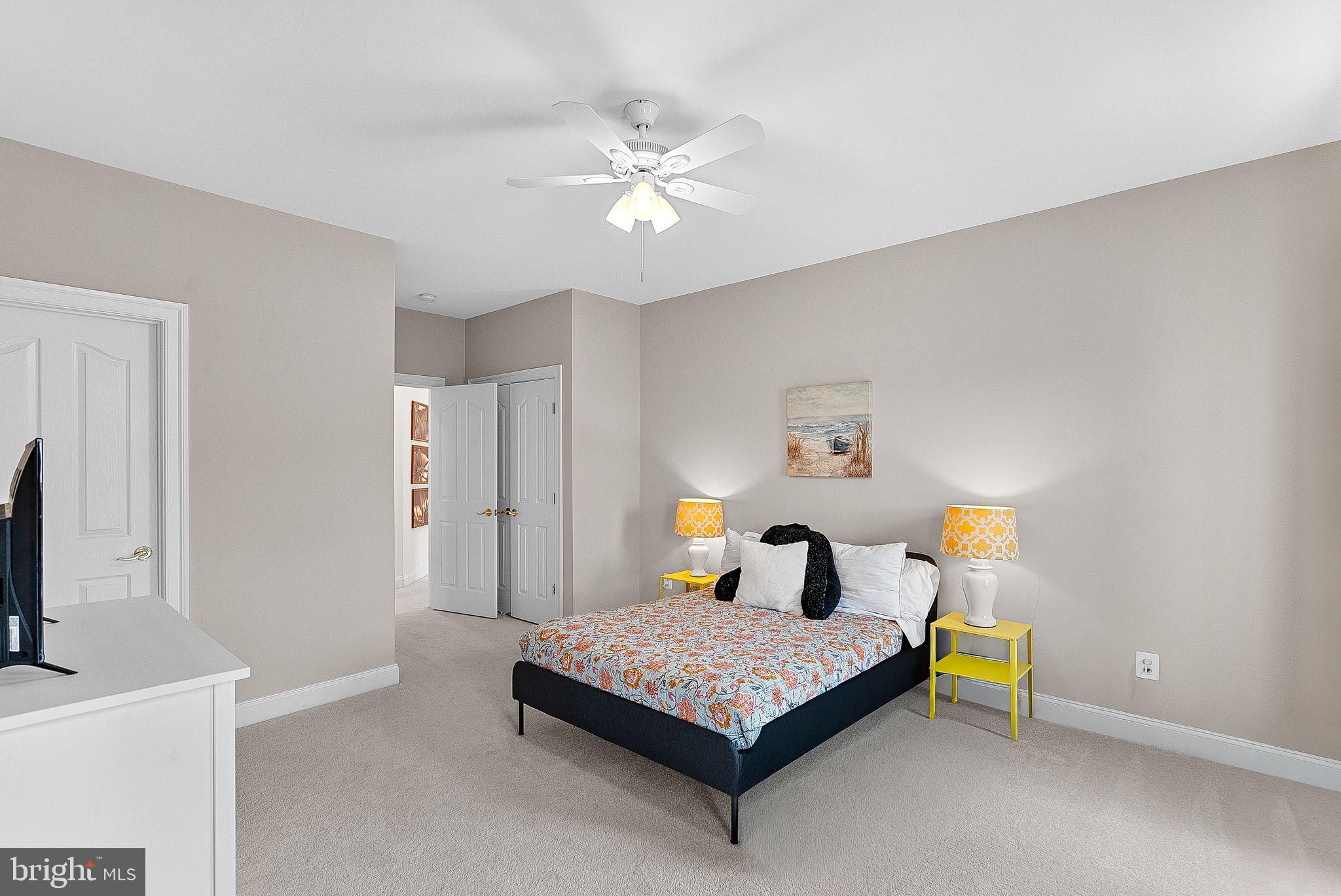 LANSDOWNE ON THE POTOMAC - Residential