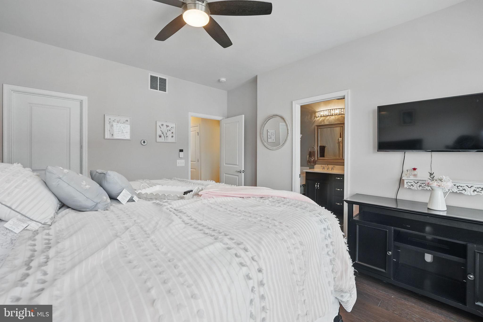 POTOMAC SHORES - Residential