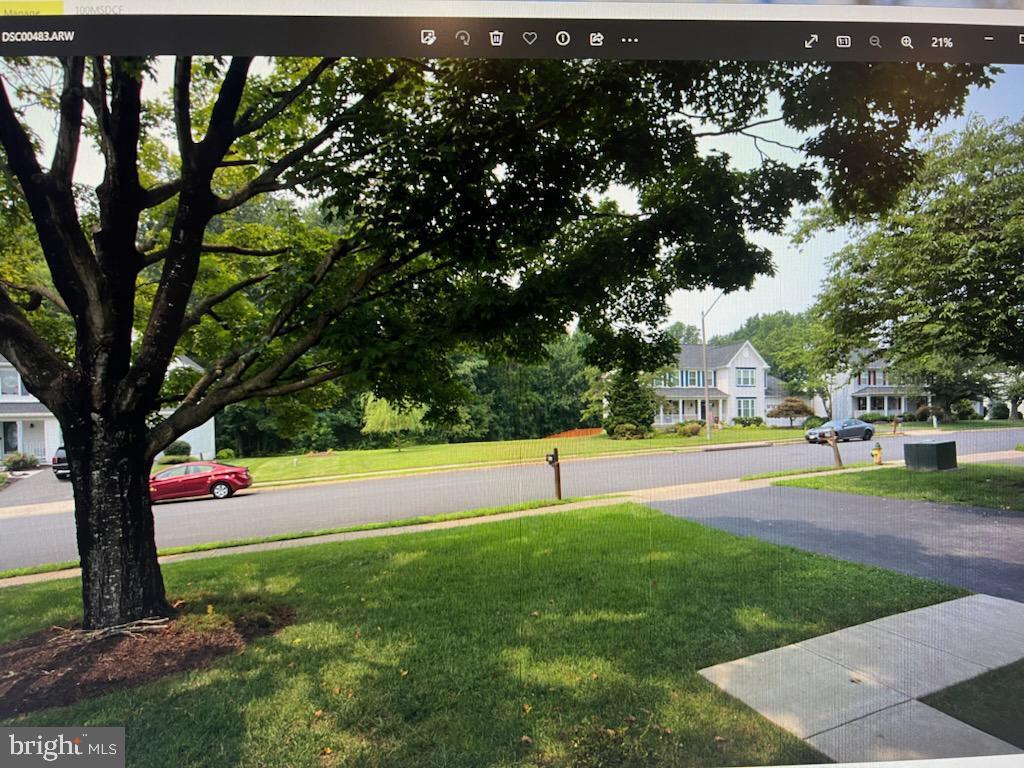 BLOOMS CROSSING - Residential