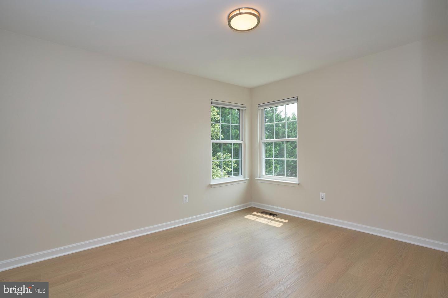 BLOOMS CROSSING - Residential