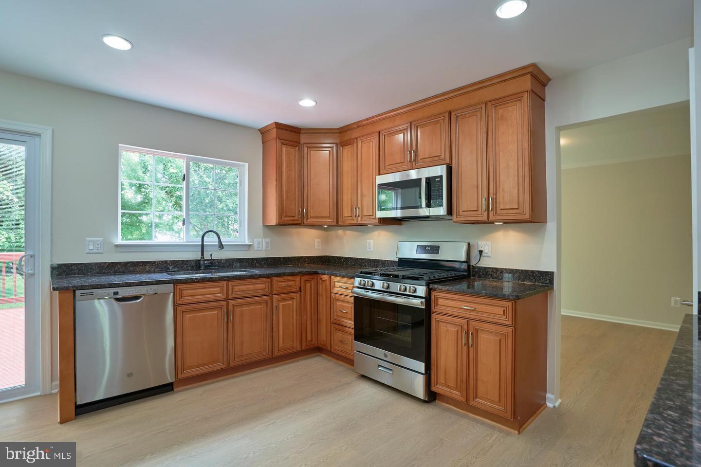 BLOOMS CROSSING - Residential