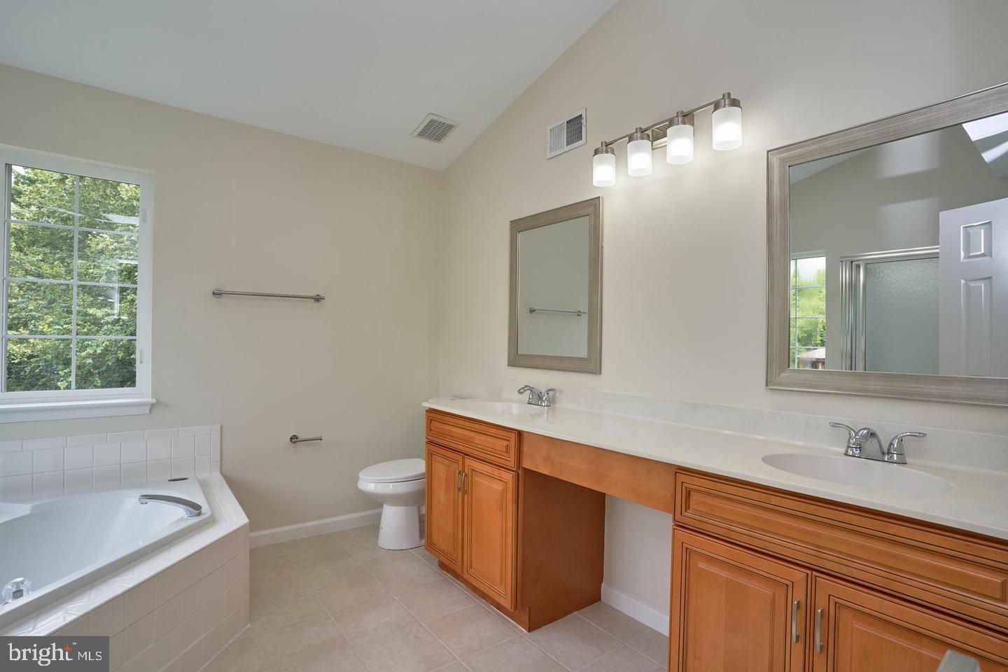 BLOOMS CROSSING - Residential