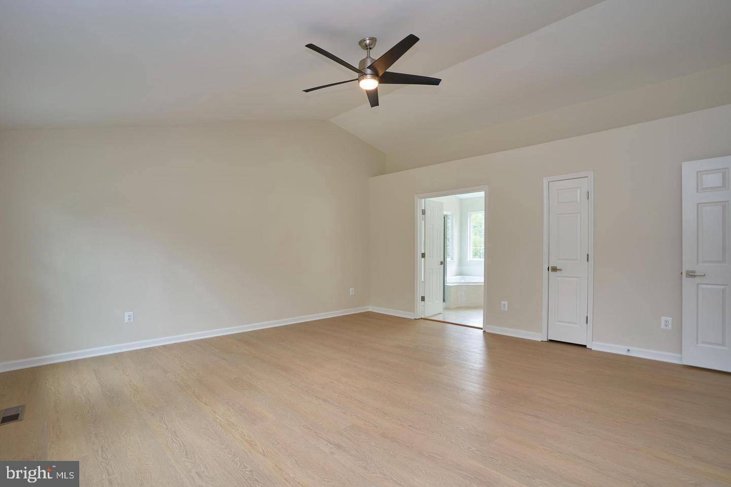 BLOOMS CROSSING - Residential