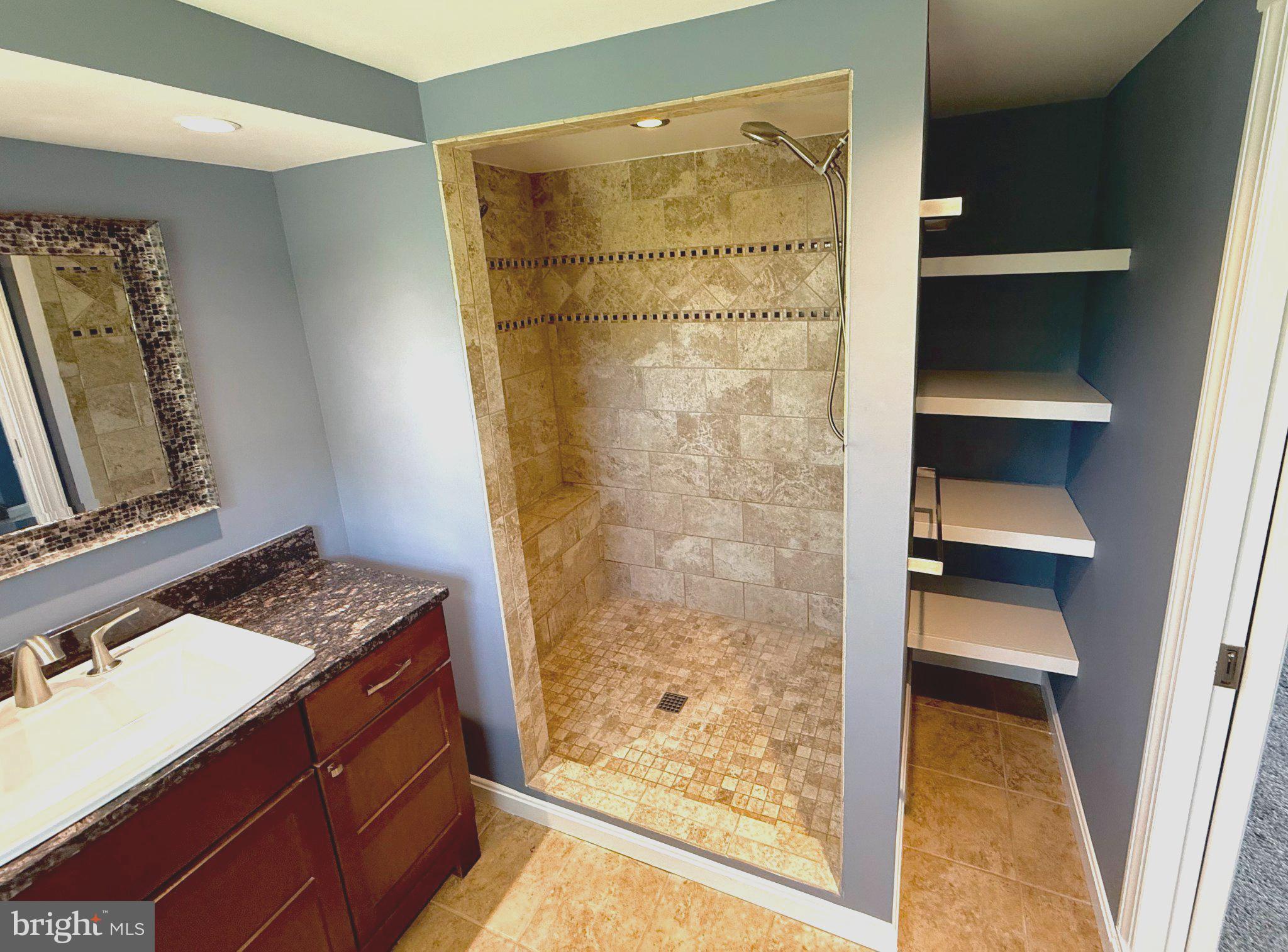 BROOKEVILLE - Residential