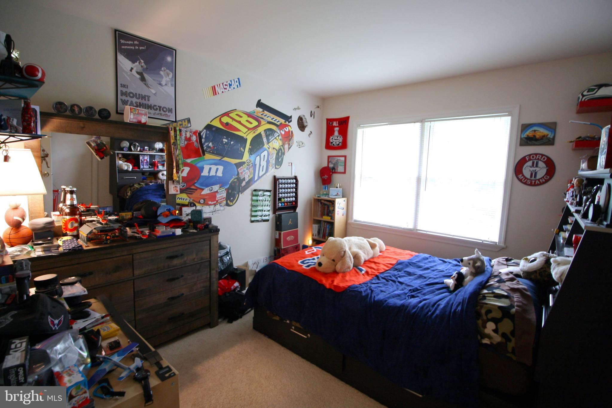 POWHATAN HILLS - Residential Lease