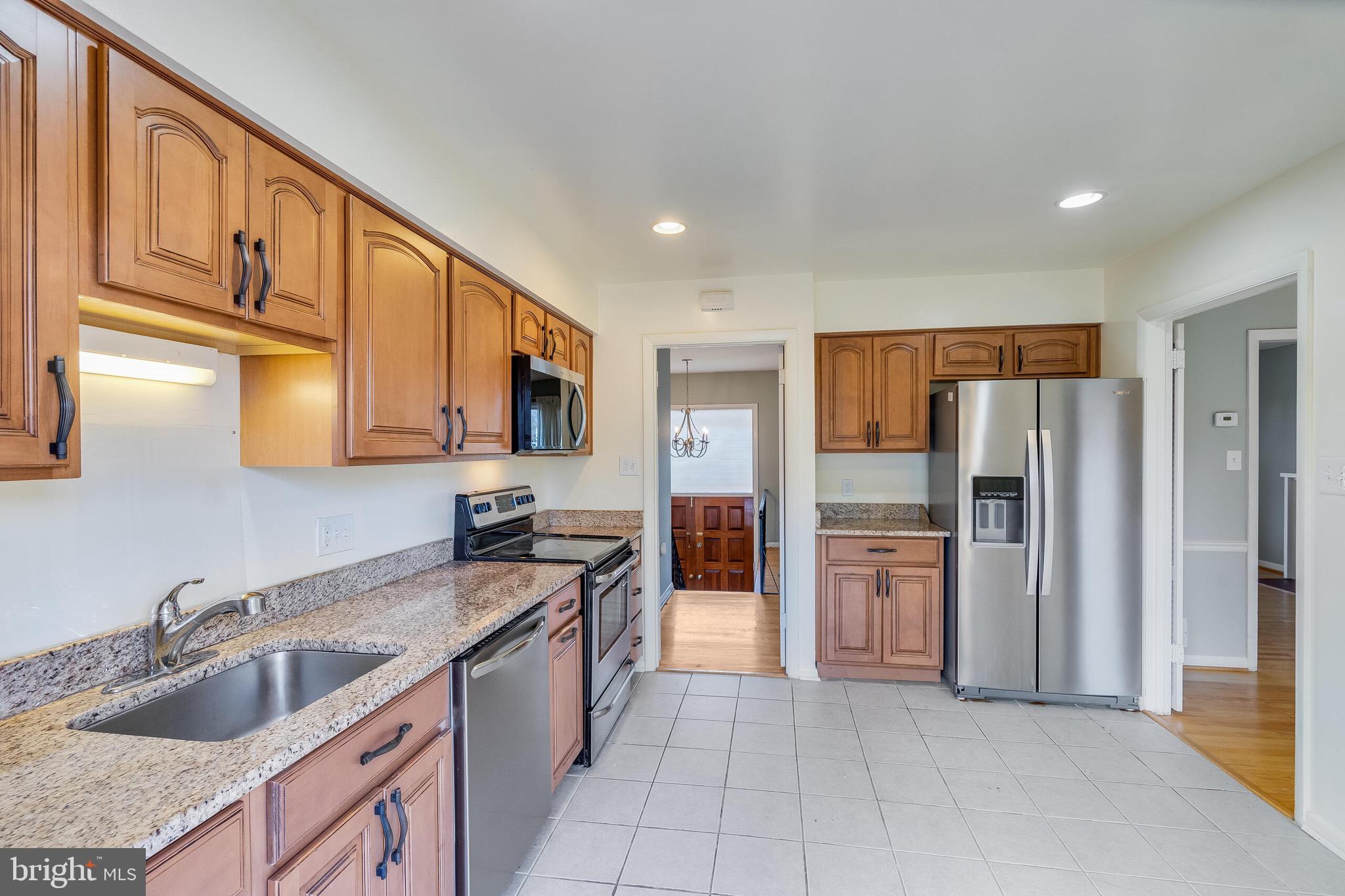 POWHATAN HILLS - Residential Lease