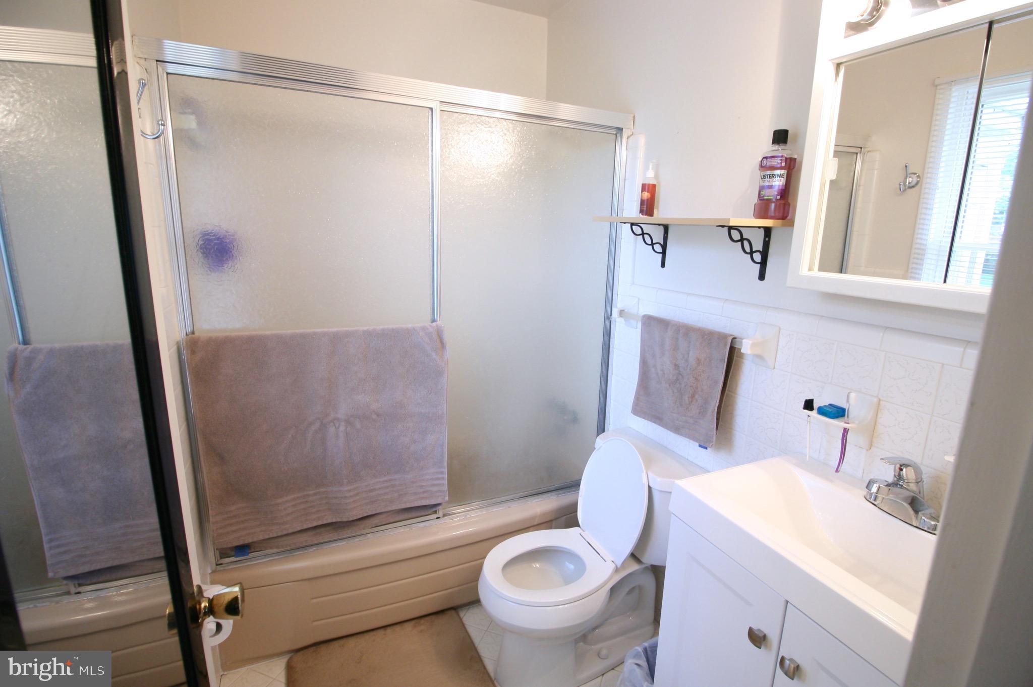 POWHATAN HILLS - Residential Lease