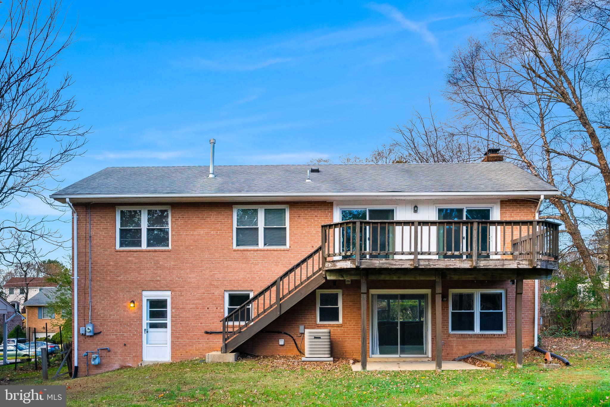 POWHATAN HILLS - Residential Lease