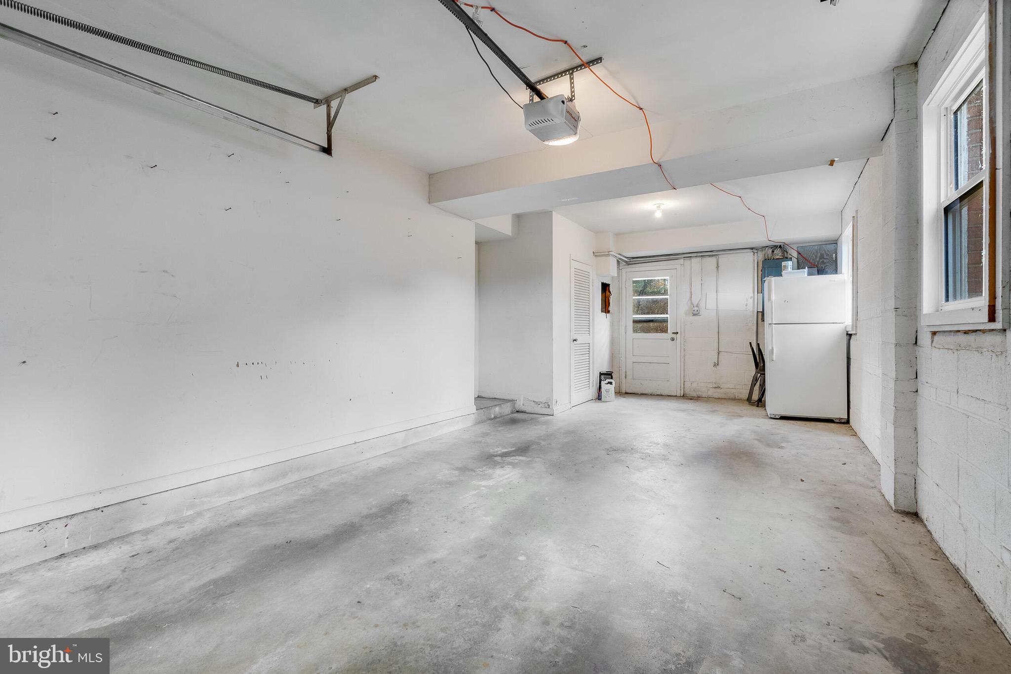 POWHATAN HILLS - Residential Lease