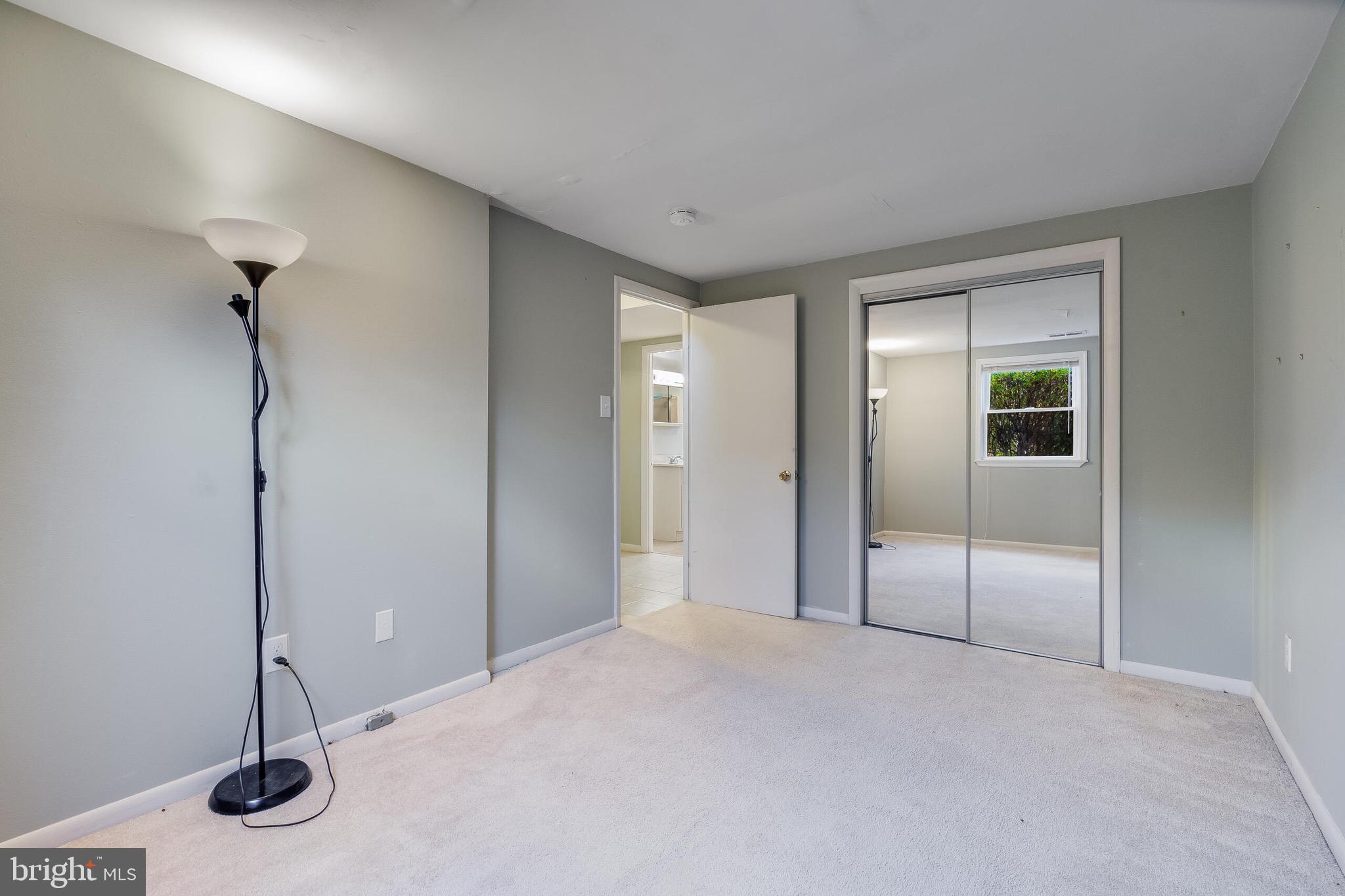 POWHATAN HILLS - Residential Lease