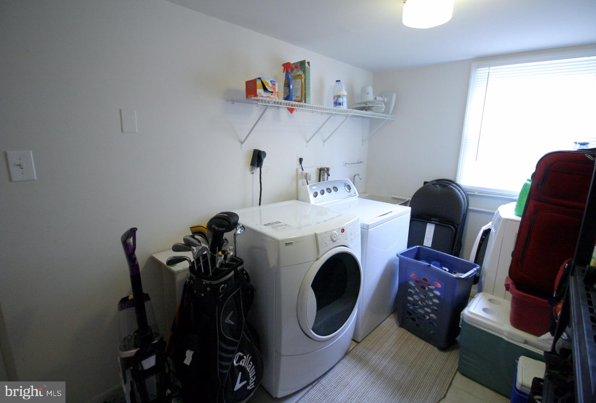 POWHATAN HILLS - Residential Lease