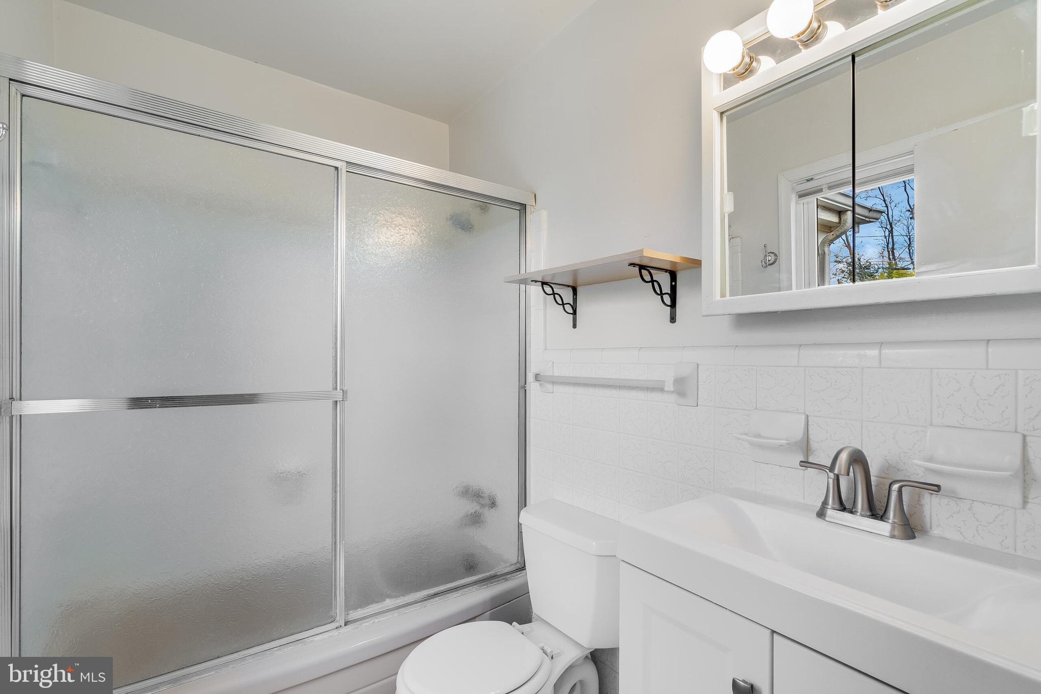 POWHATAN HILLS - Residential Lease