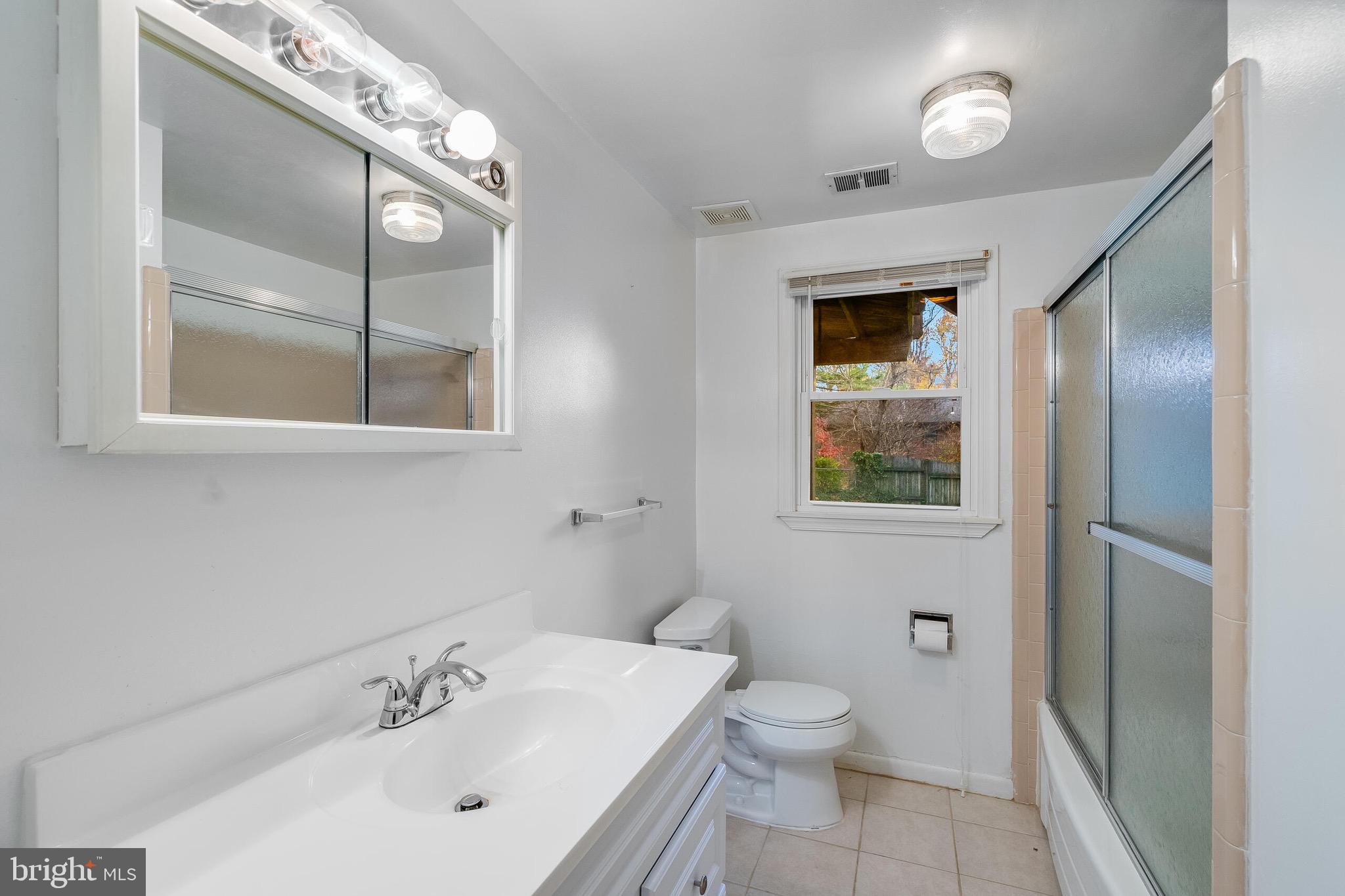 POWHATAN HILLS - Residential Lease