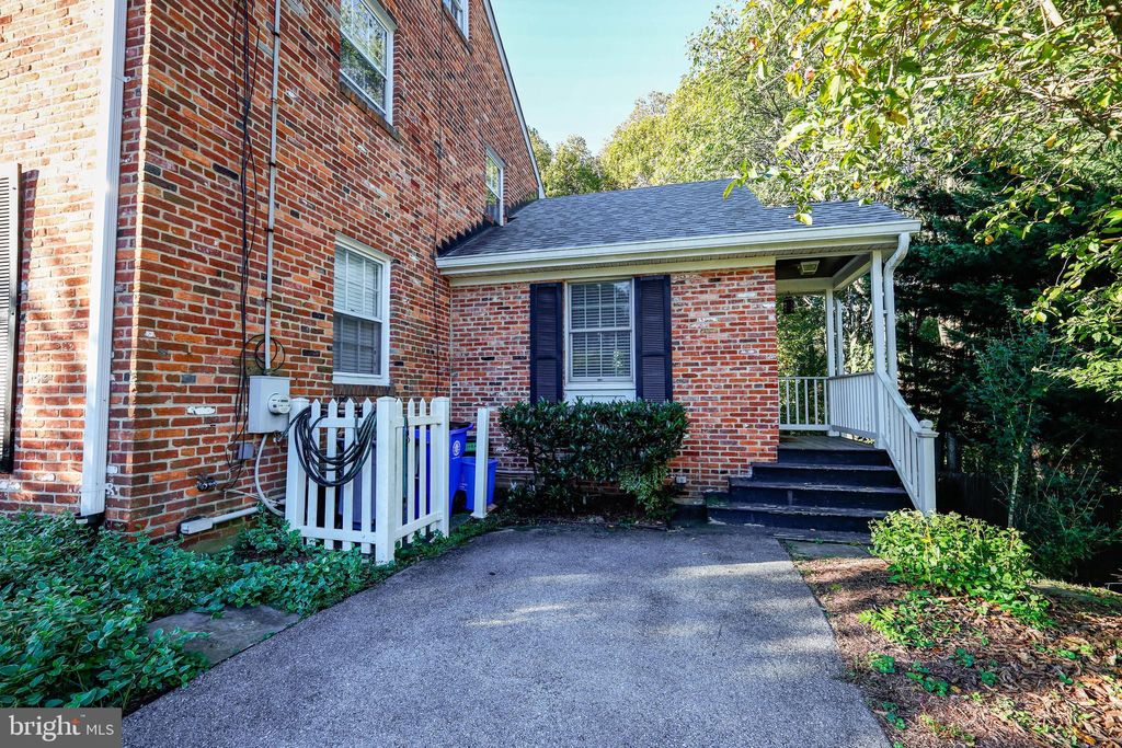 Photo of 9640 Culver Street, KENSINGTON, MD 20895 (MLS # MDMC2204640)