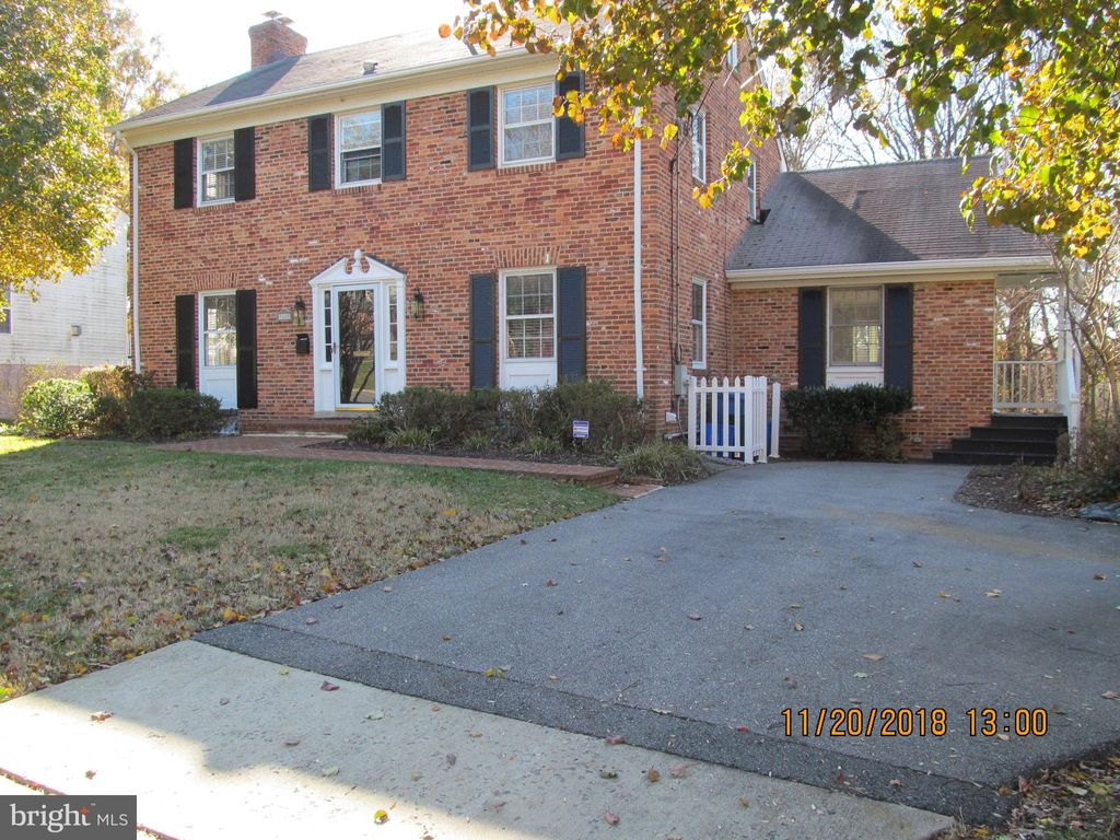Photo of 9640 Culver Street, KENSINGTON, MD 20895 (MLS # MDMC2204640)