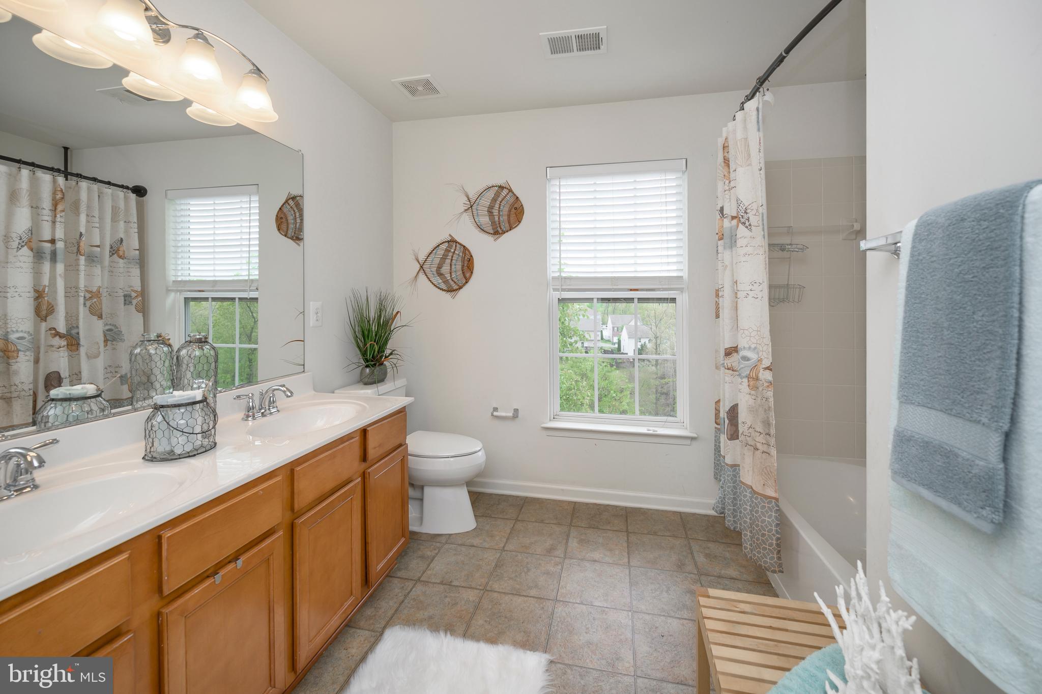 CARRIAGE HILL AT FALLS - Residential