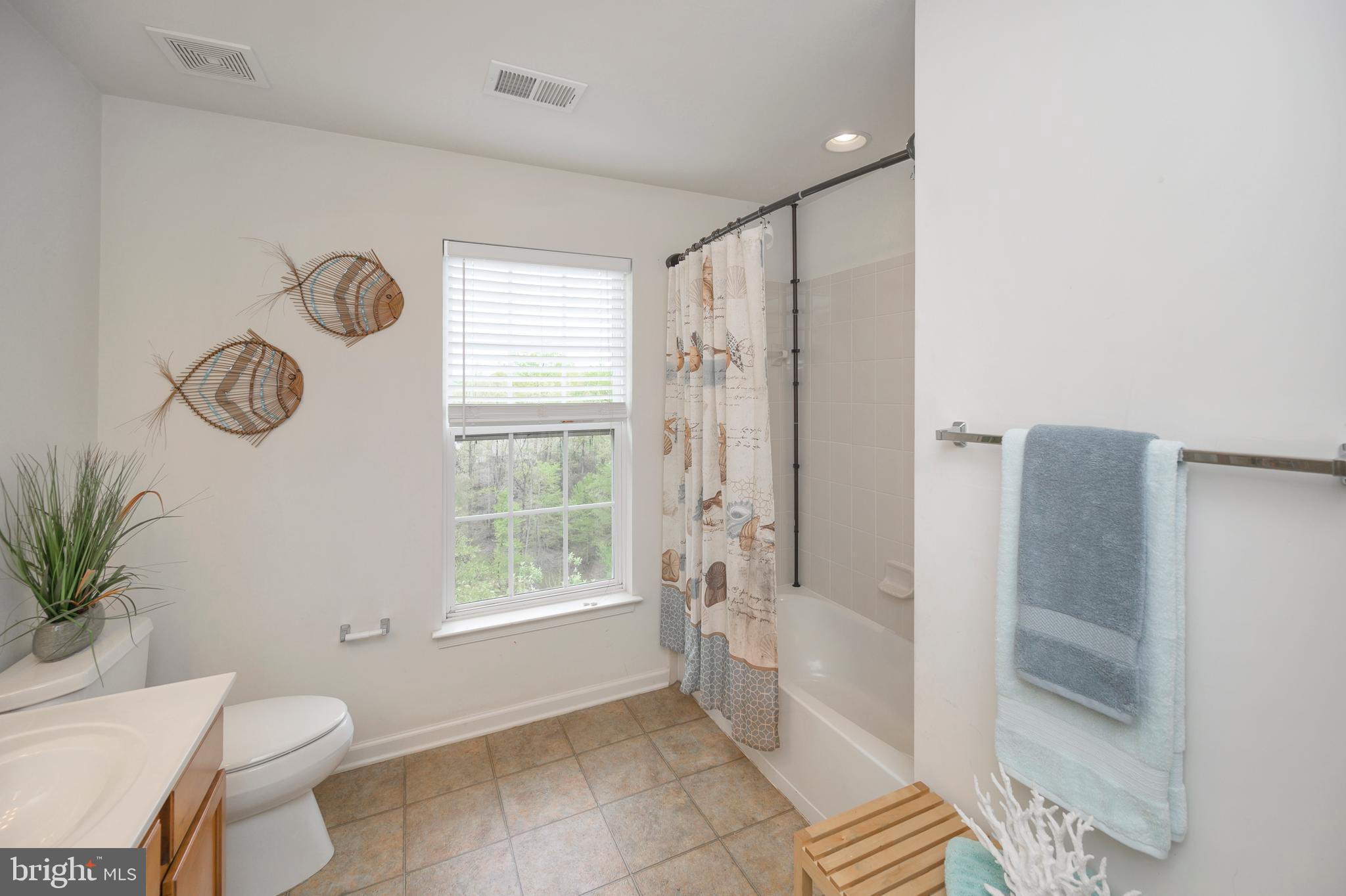 CARRIAGE HILL AT FALLS - Residential