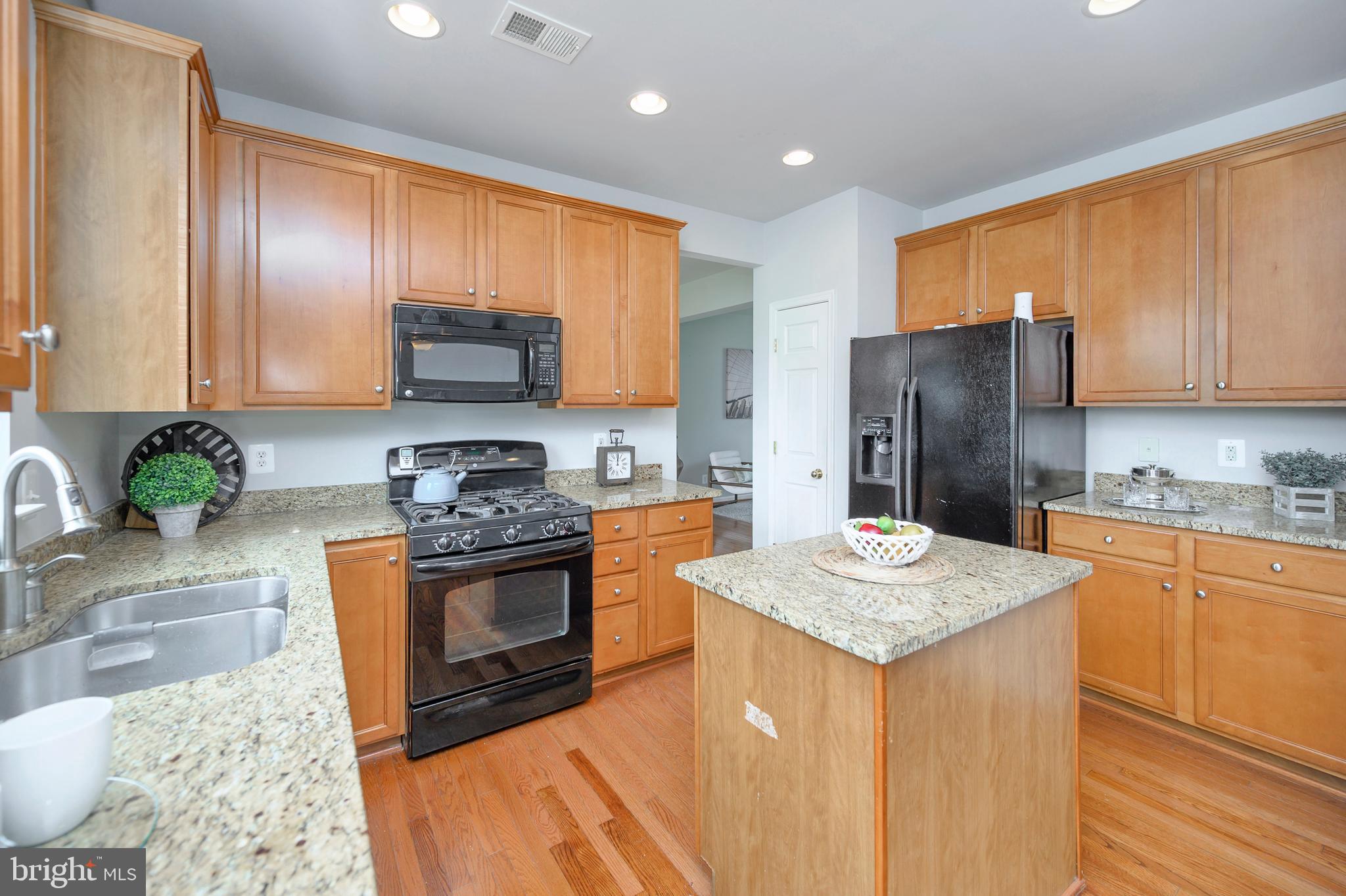 CARRIAGE HILL AT FALLS - Residential