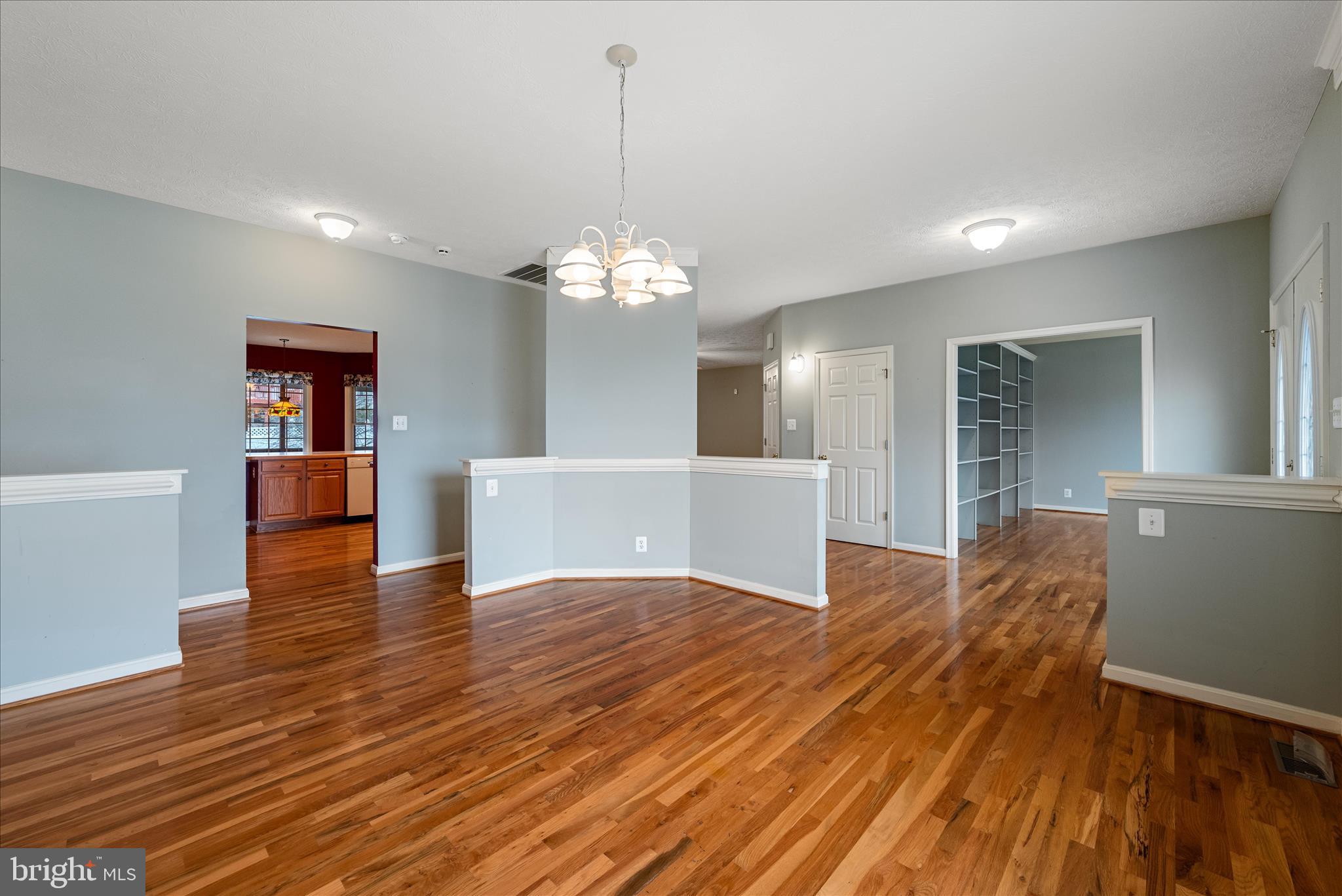 327 CLYDESDALE DRIVE