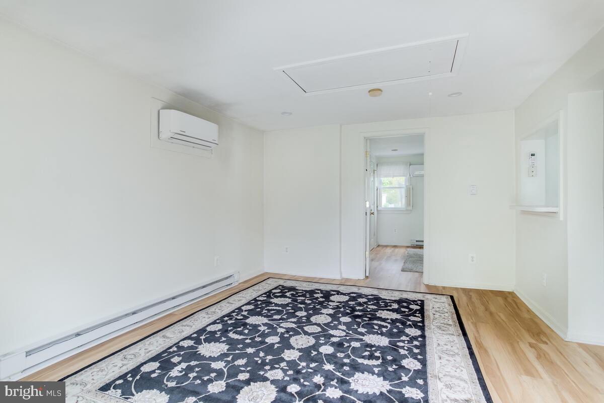 POPLAR RIDGE - Residential Lease