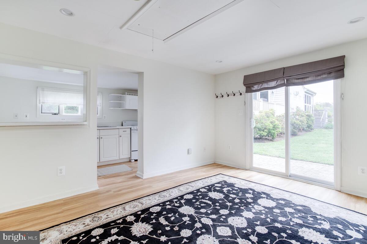 POPLAR RIDGE - Residential Lease