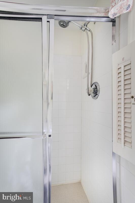 POPLAR RIDGE - Residential Lease