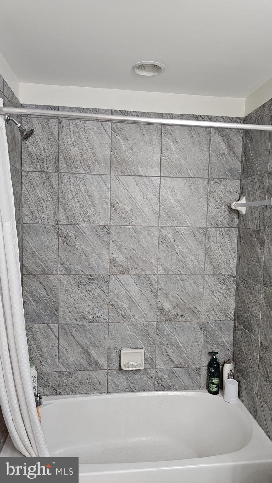 EAST GATE CONDOMINIUMS - Residential Lease