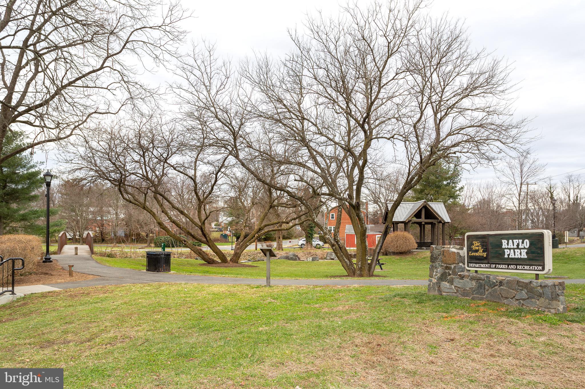 CRESCENT PLACE - Residential