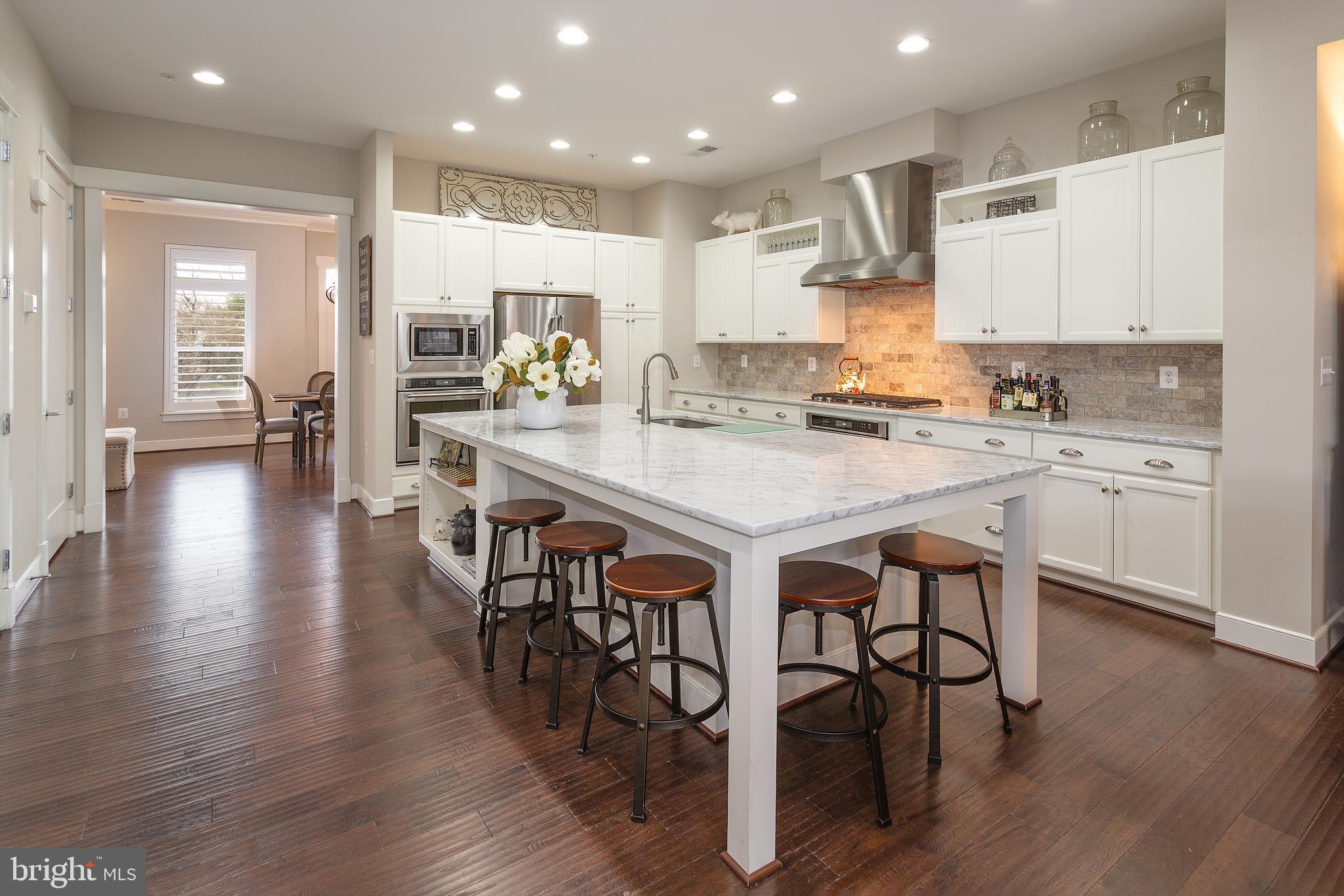 CRESCENT PLACE - Residential