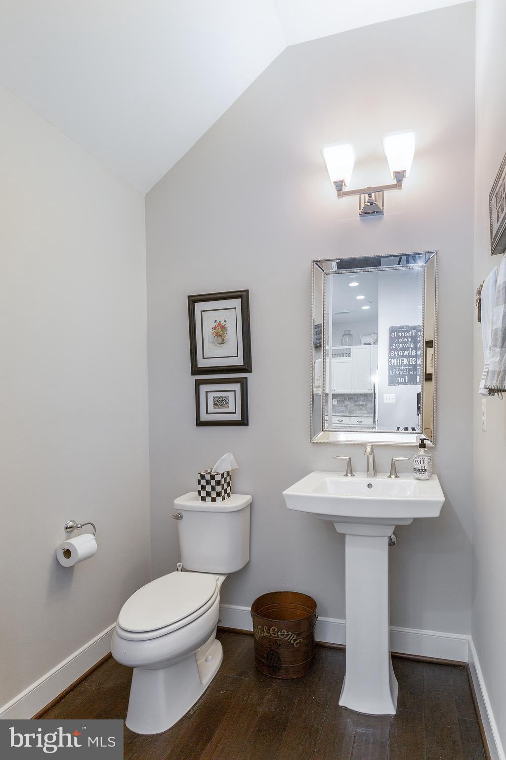 CRESCENT PLACE - Residential