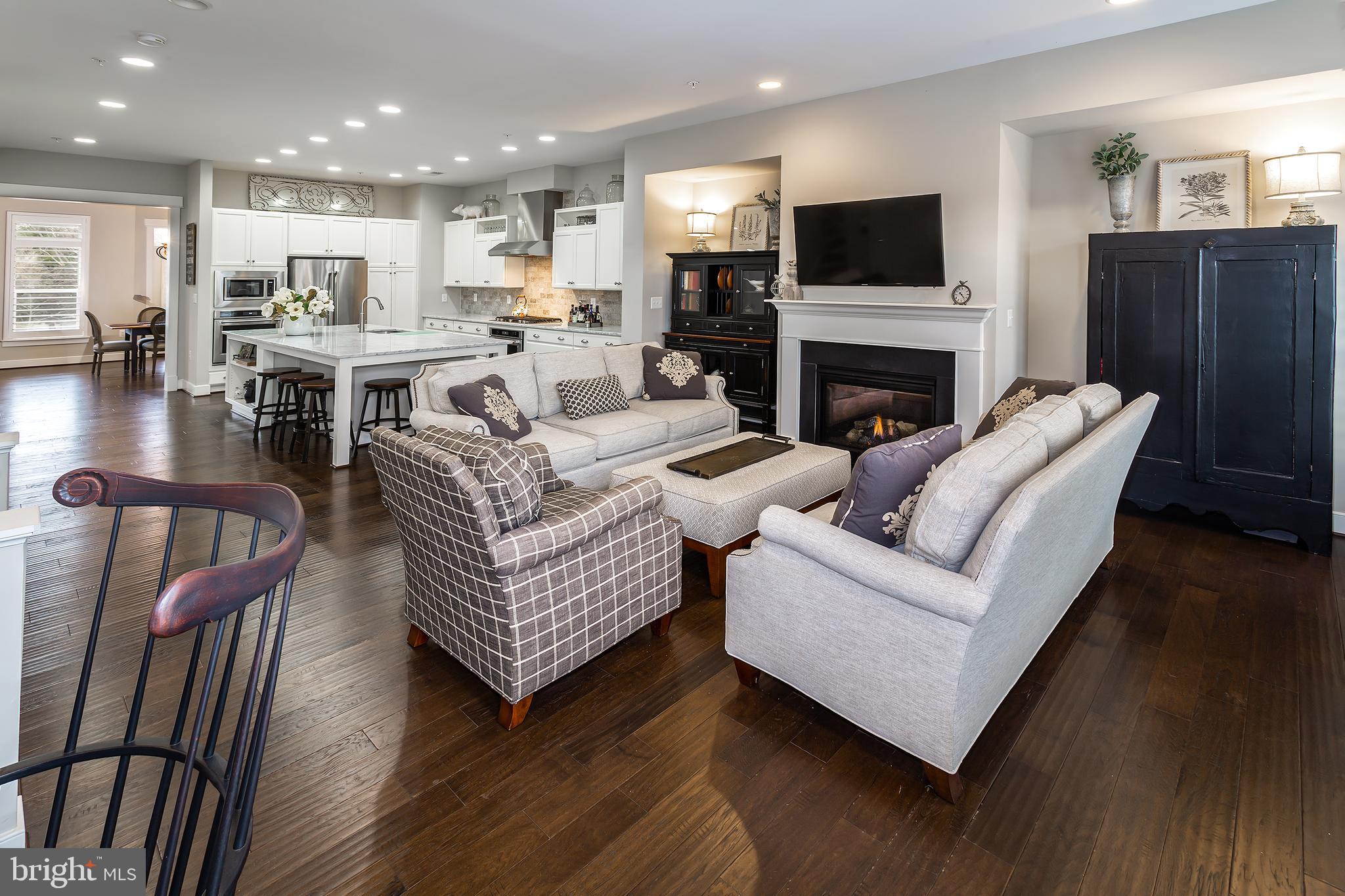 CRESCENT PLACE - Residential