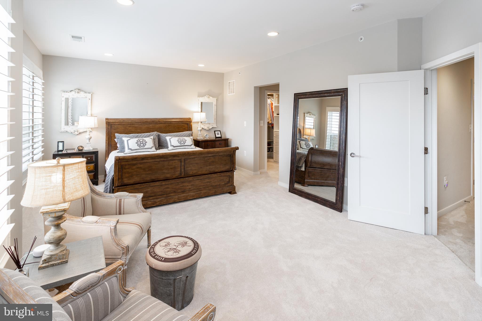 CRESCENT PLACE - Residential