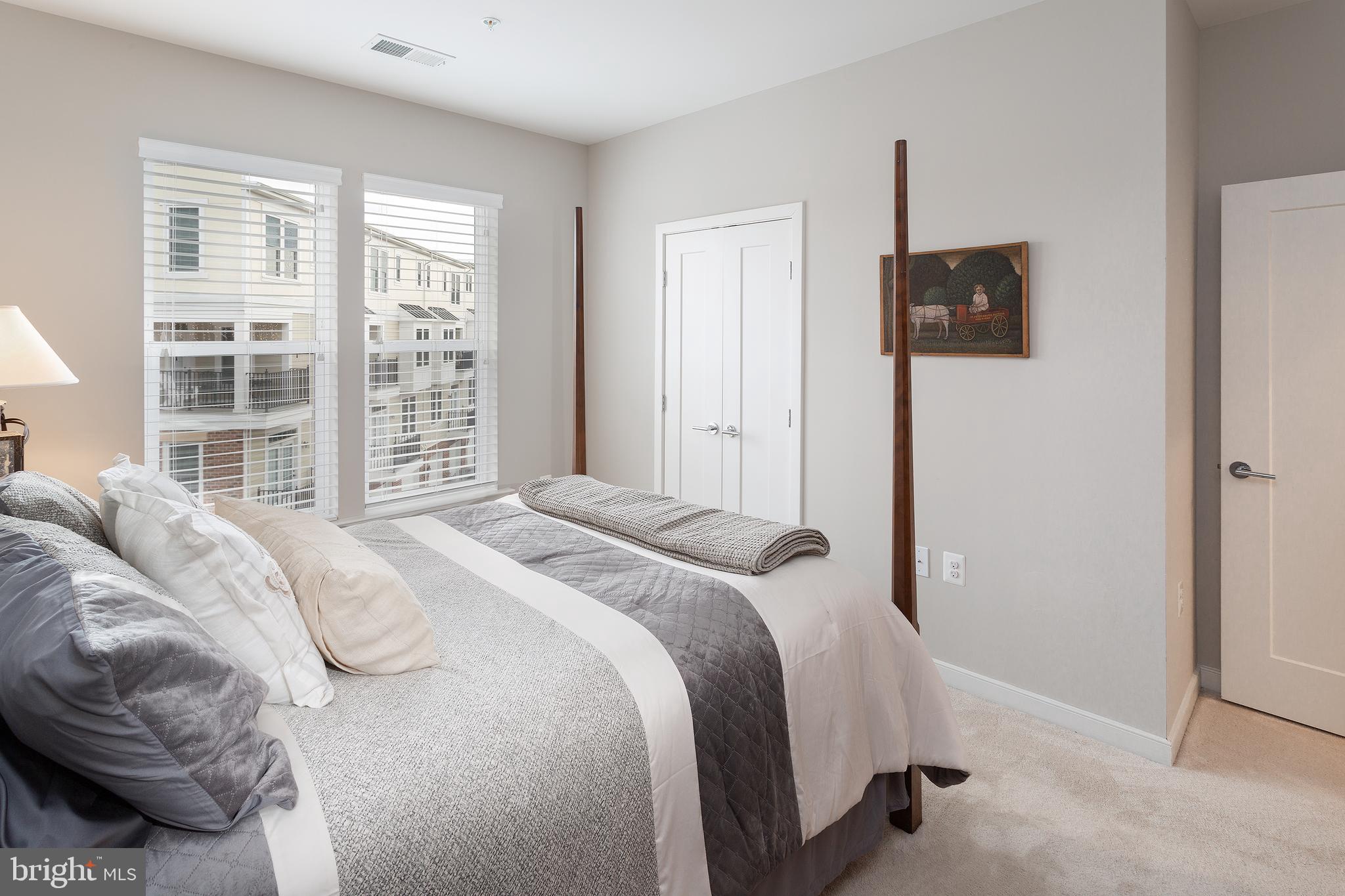 CRESCENT PLACE - Residential