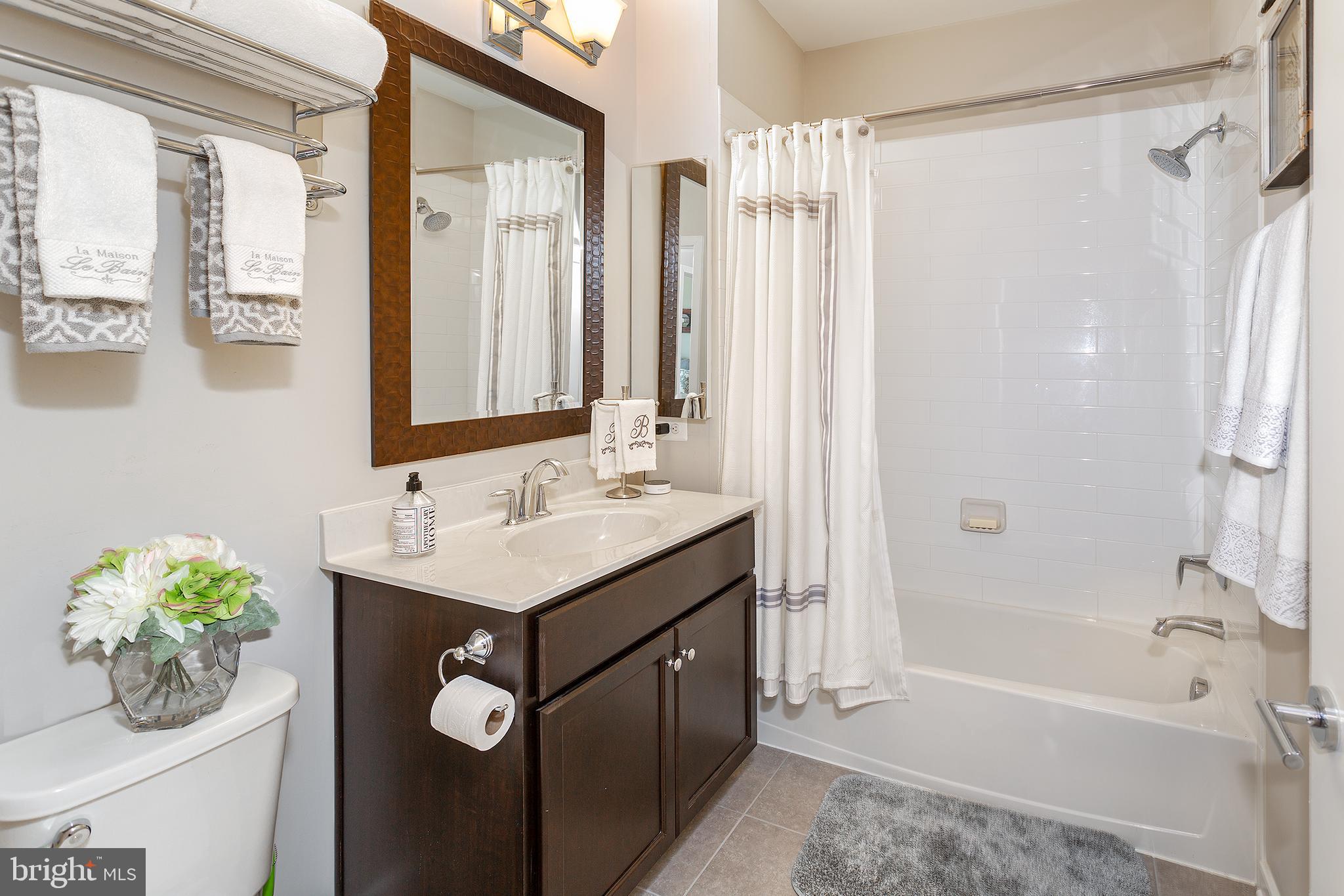 CRESCENT PLACE - Residential