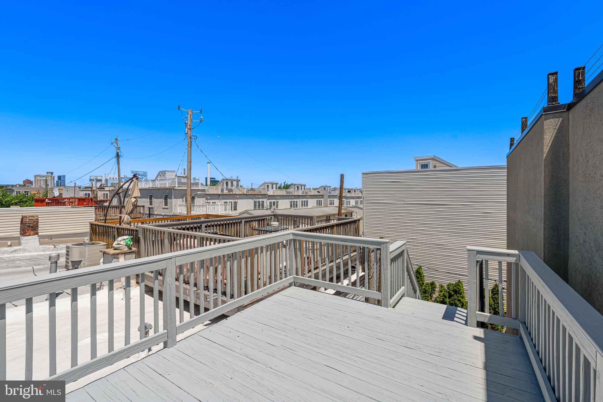 LOCUST POINT - Residential
