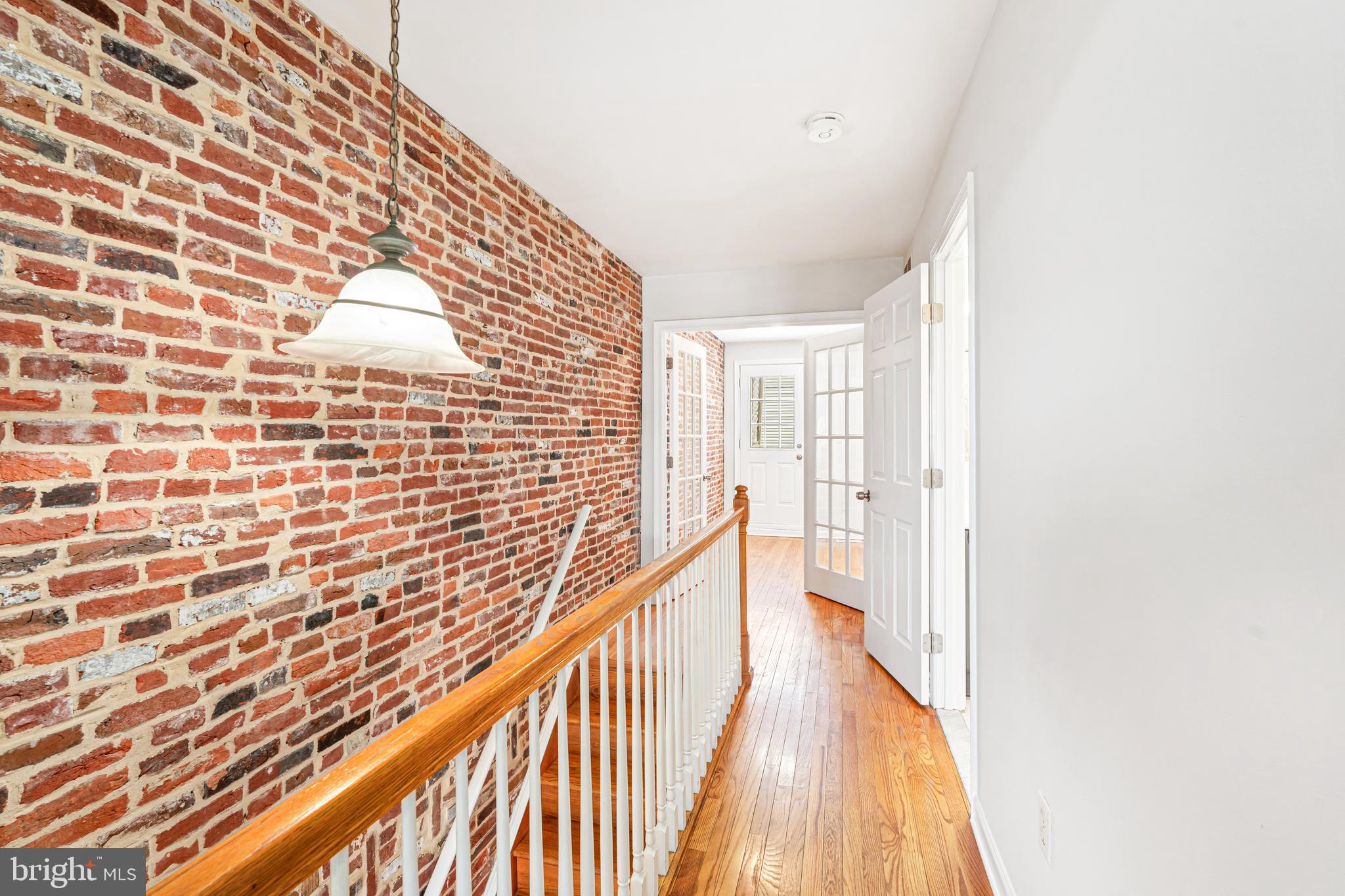 LOCUST POINT - Residential