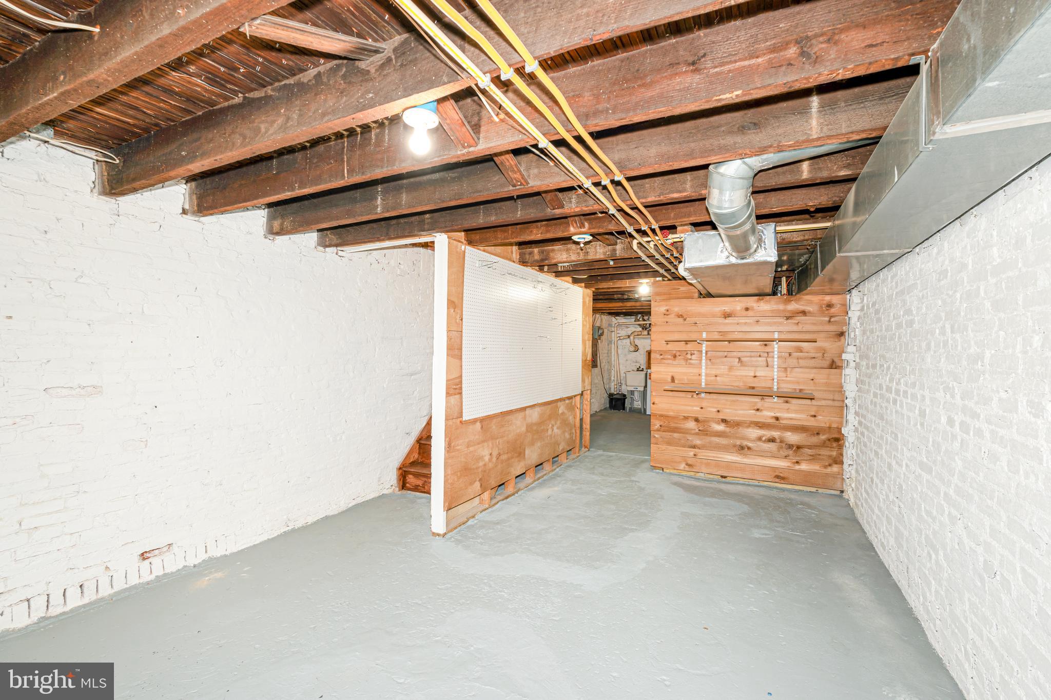 LOCUST POINT - Residential