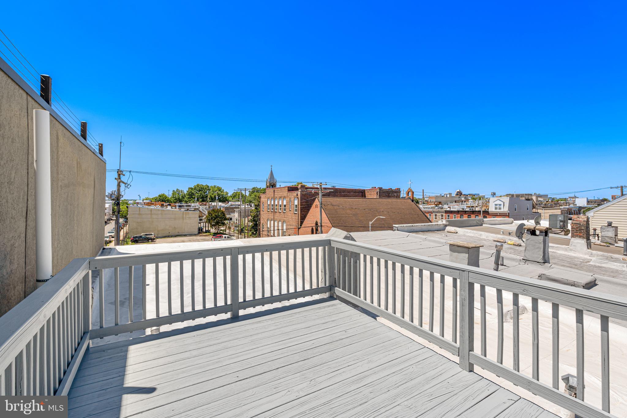 LOCUST POINT - Residential