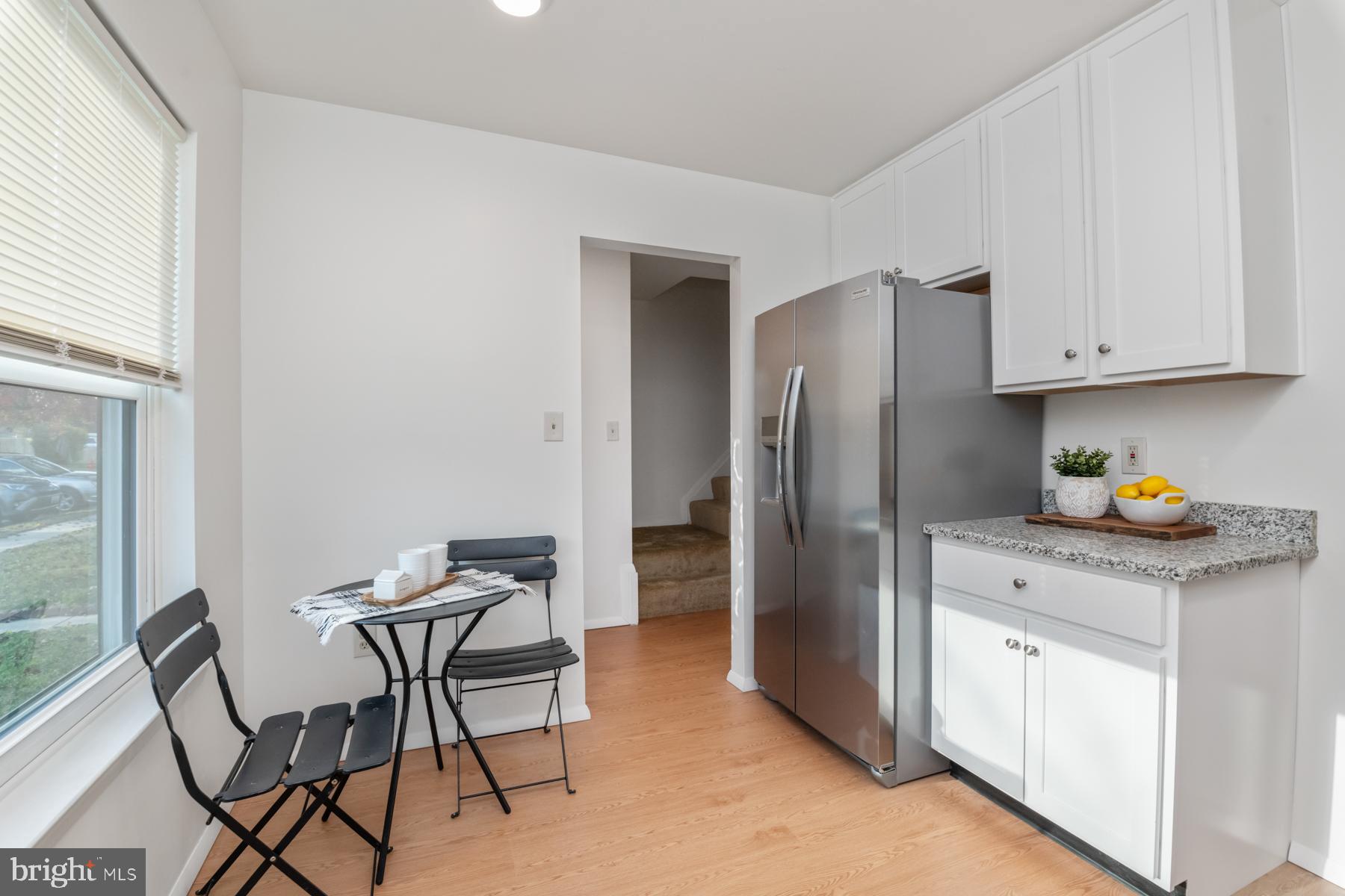 SEVEN COURTS - Residential