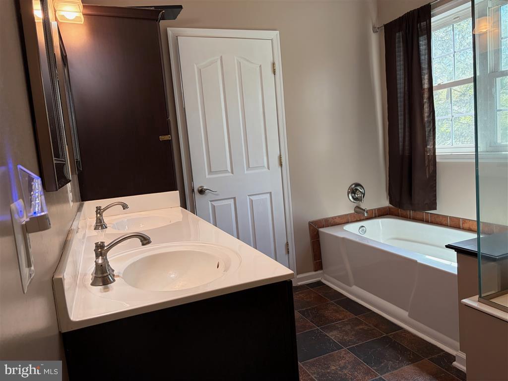 SEVERNDALE - Residential