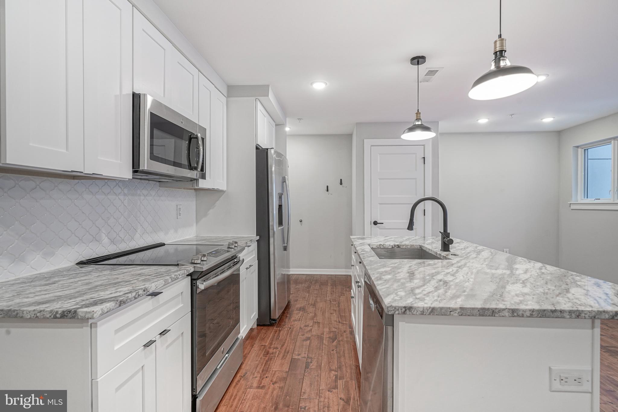 FRANCISVILLE - Residential Lease